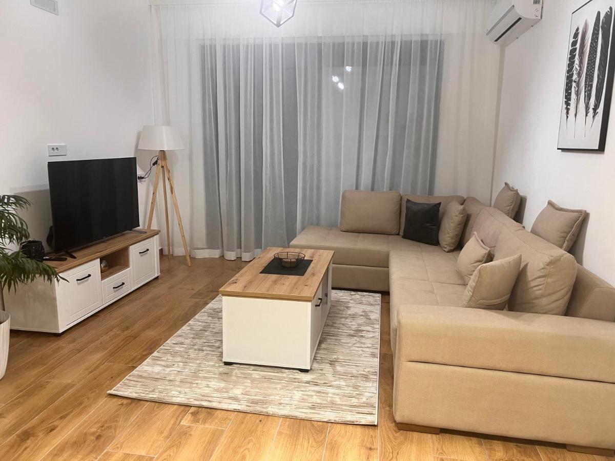 Nejra Apartment Улцинь Екстер'єр фото